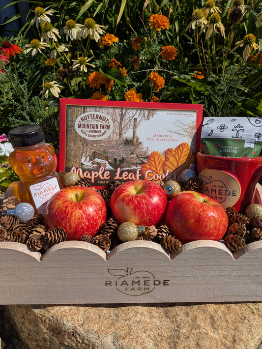 Home & Cozy Apple Gift Box